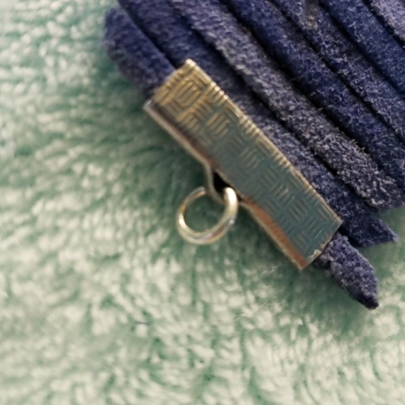 100% Blue Suede Wrist Wrap - Picture 6 of 8